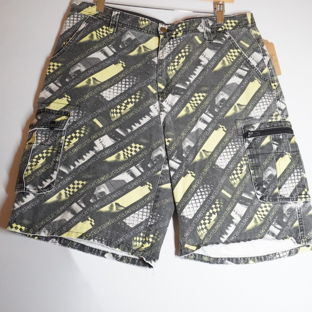 Vintage Rusty Y2K Cargo Shorts Mens 34 Black Yellow Graphic All Over Print Skate
